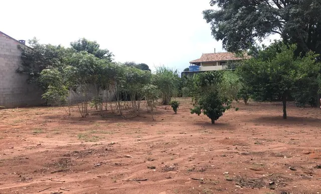 Terreno de 1.000 m² na Quinta das Frutas